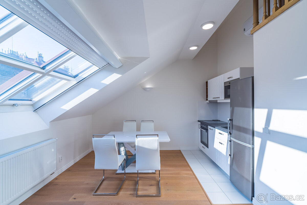 Luxusní mezonet s terasou, 2+kk, 73m2, Veverkova, Praha 7 -