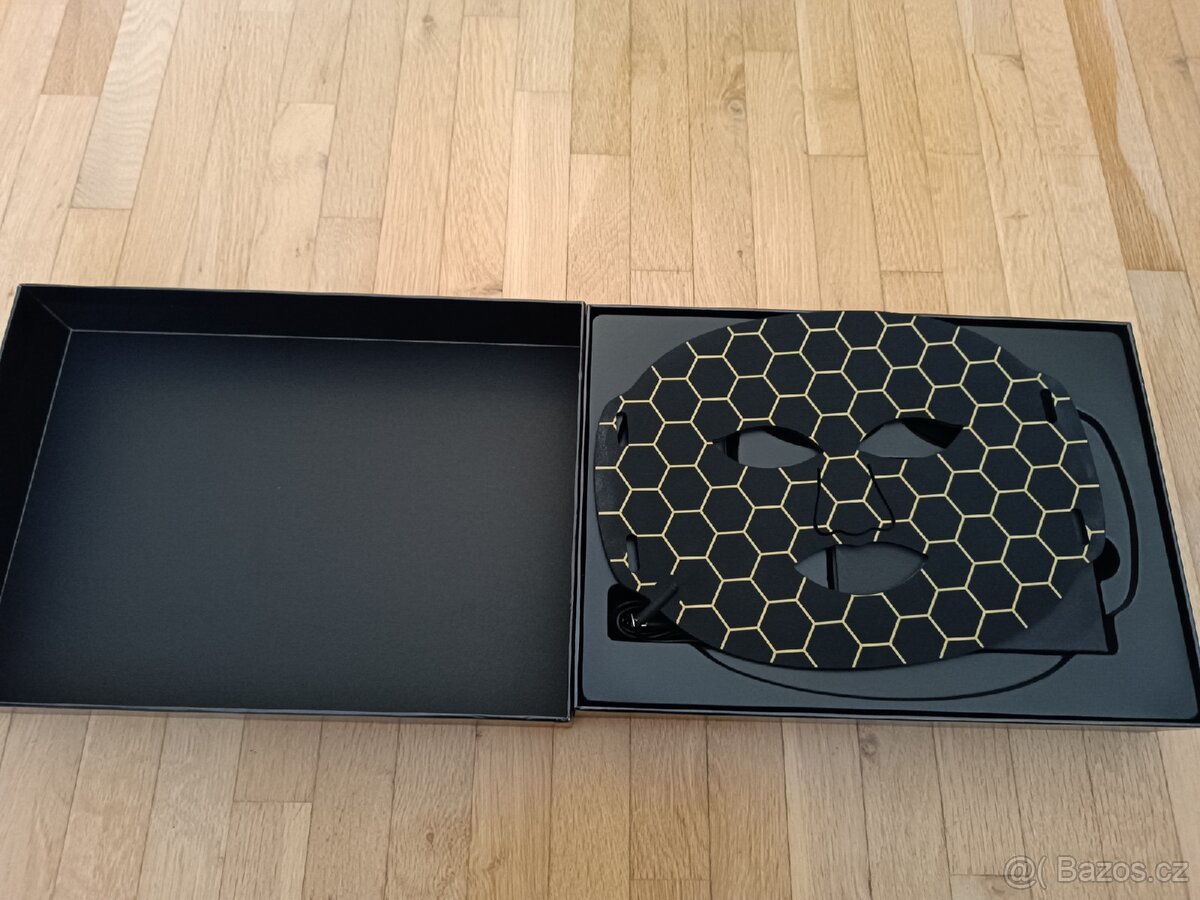 Omlazující LED maska na oblicej - NOVA, nepouzita