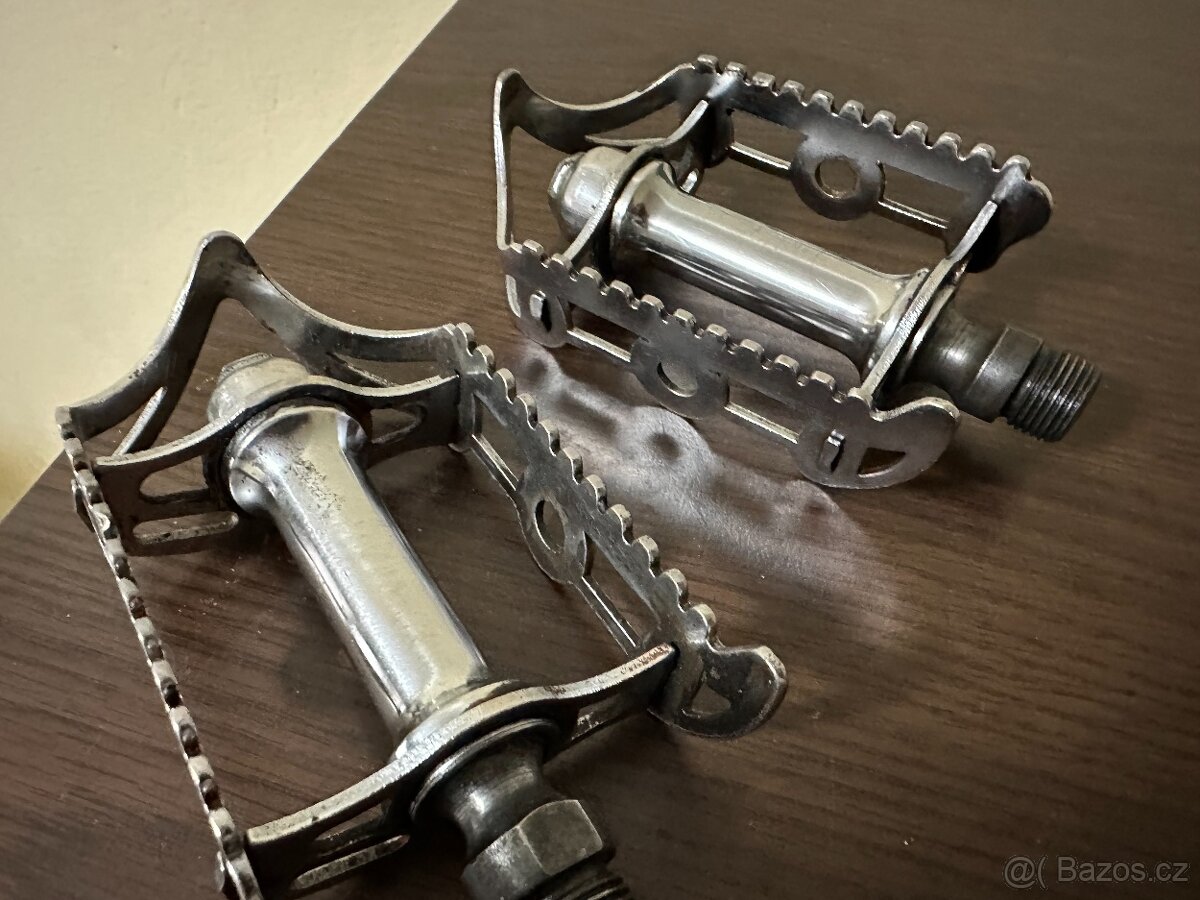 Zbrojovka Lodičky Pedále TOP STAV