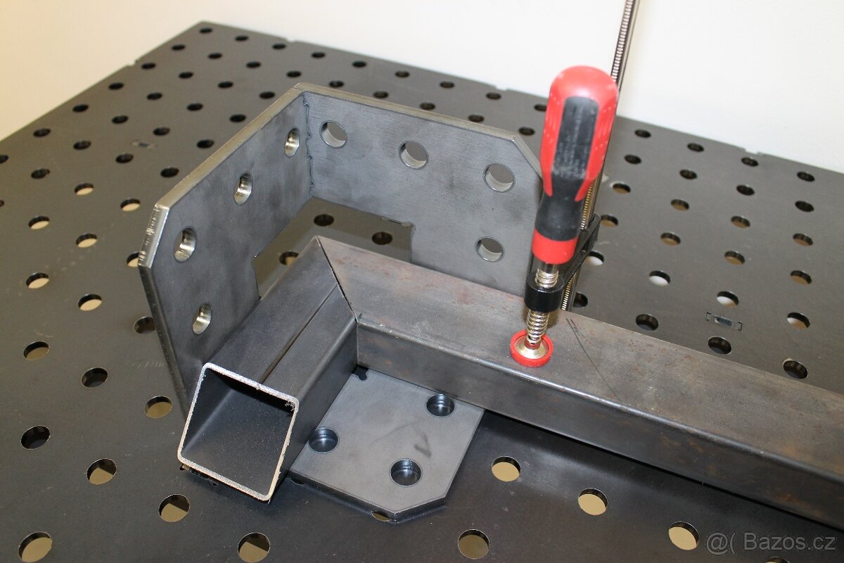 Svařovací úhelník