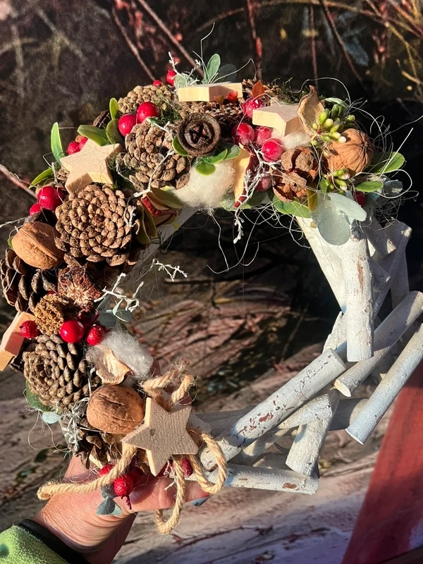 Vánoční věnec na dveře na prodej