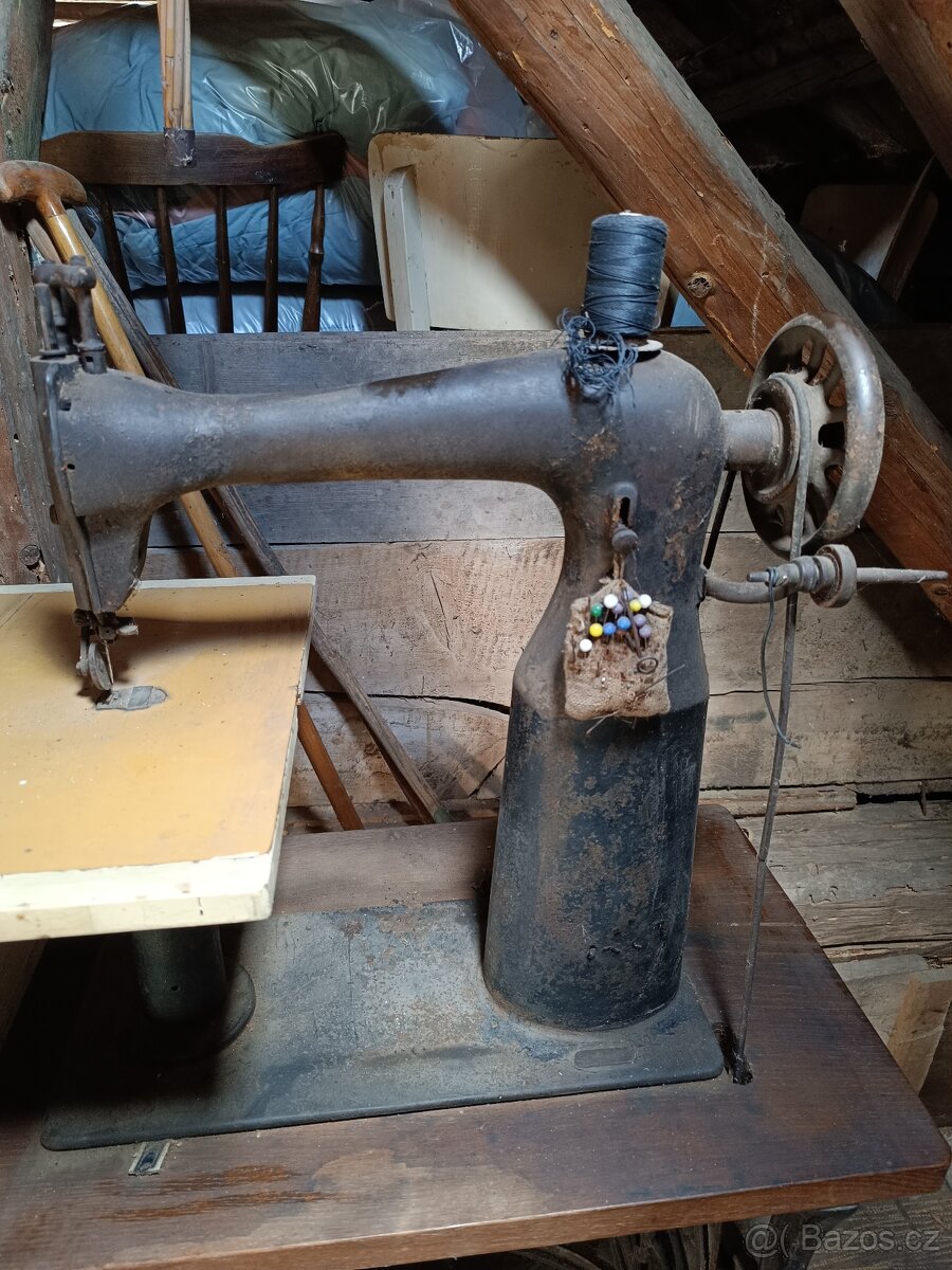 Singer šicí stroj na kůže