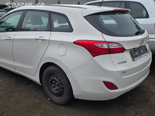 bouraný Hyundai i30 CW