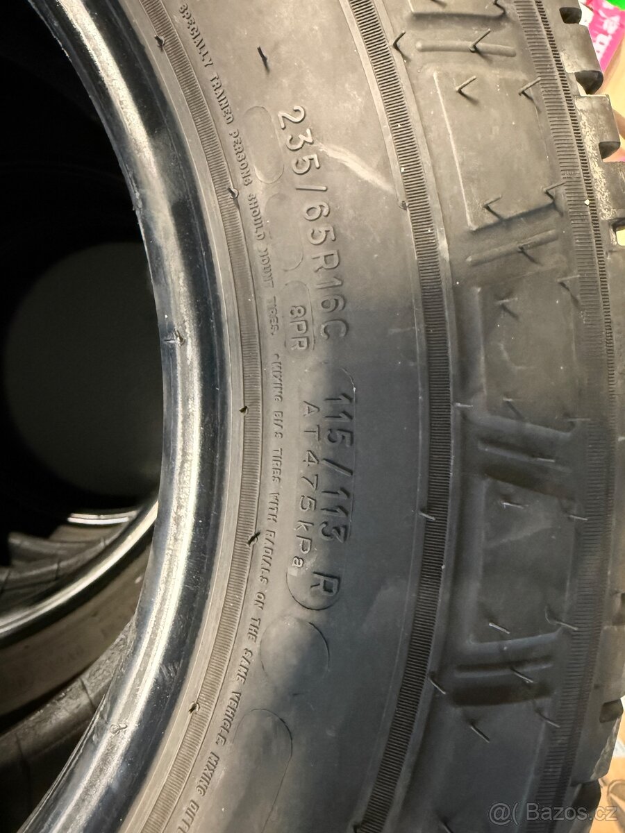 Michelin Agilis 3 235/65 R16C 115/113