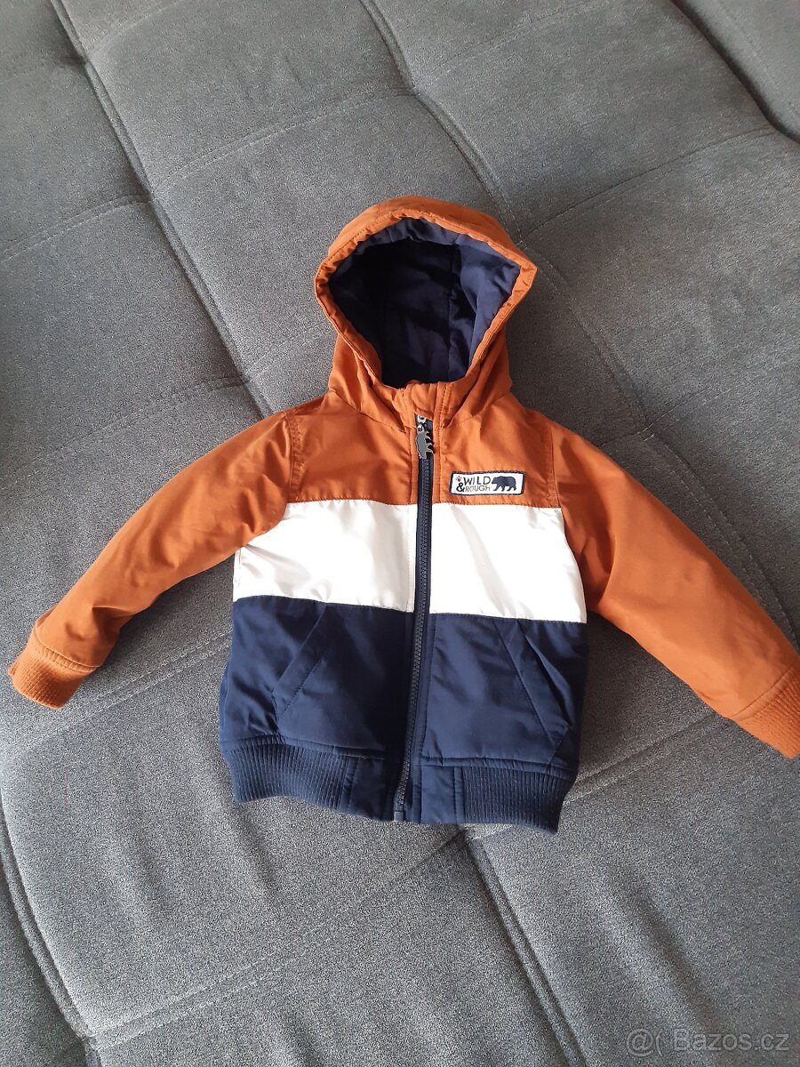Zimní bunda s kapucí vel. 86