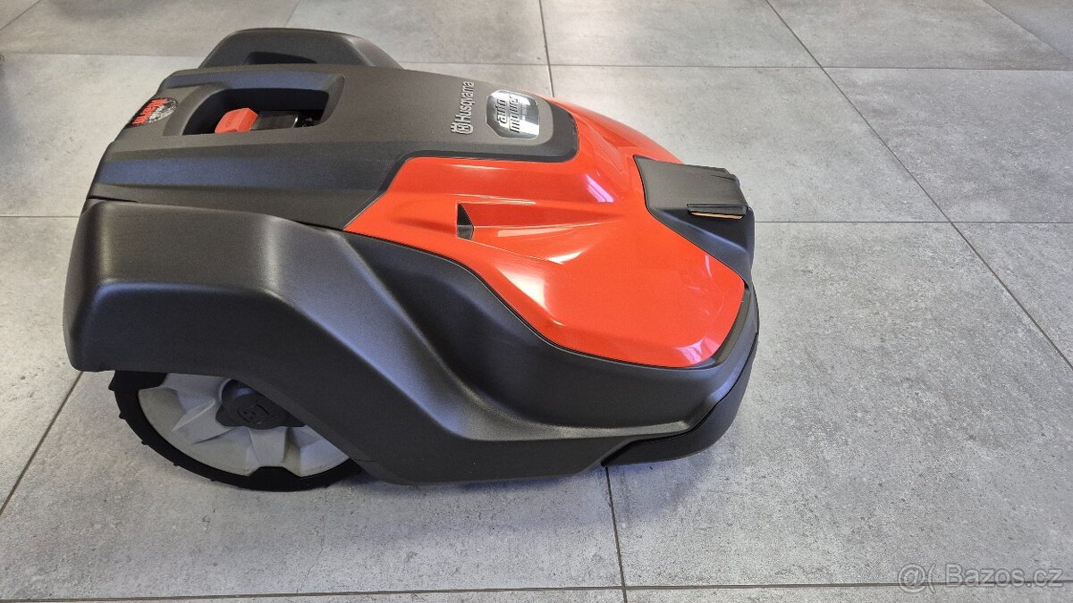Robotická sekačka Husqvarna automower 550 EPOS