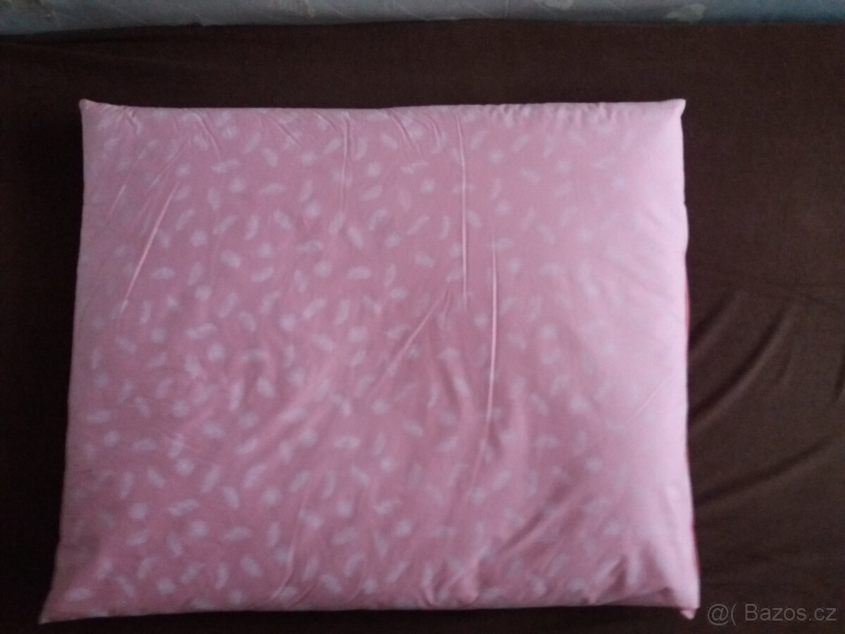 POLŠTÁŘ PÉŘOVÝ