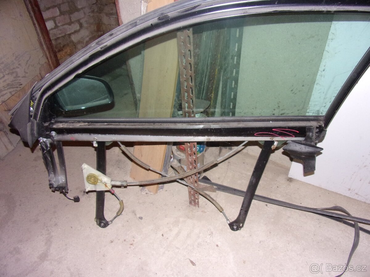 Audi A3 pravá stahovačka