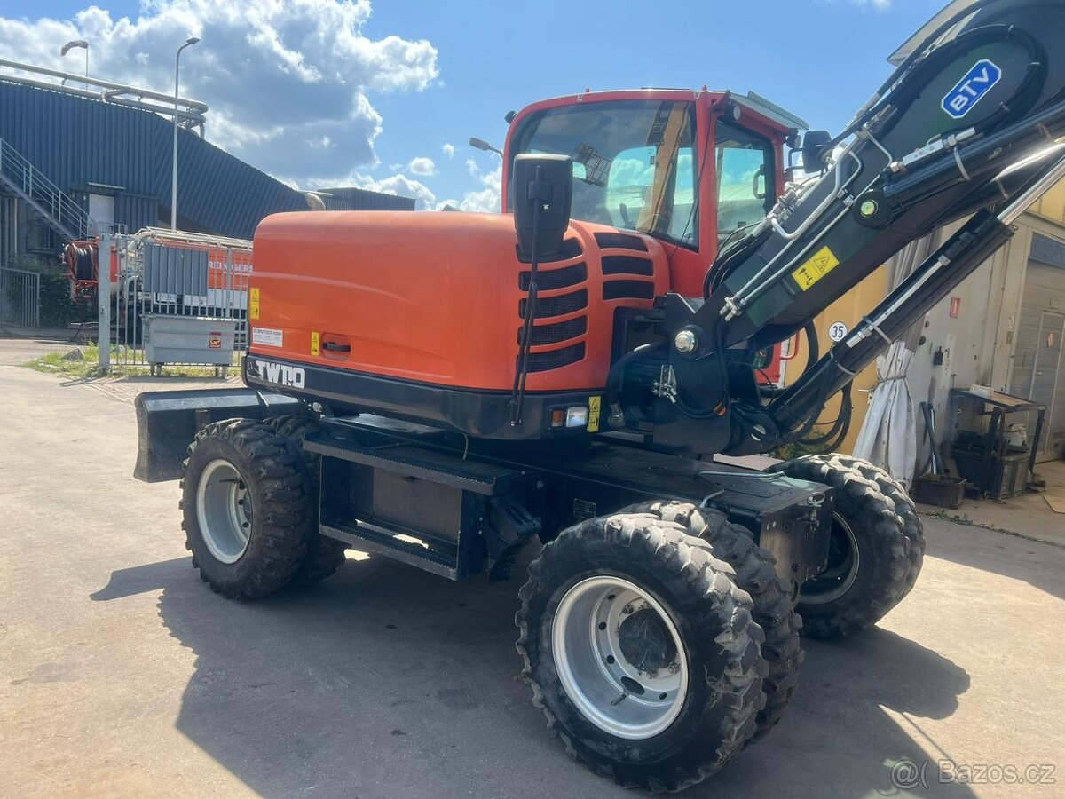 Kolové rypadlo Schaeff TW 110