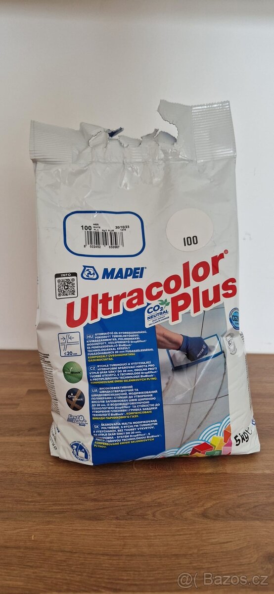 Spárovací hmota Mapei Ultracolor Plus 100 bílá, 5 kg