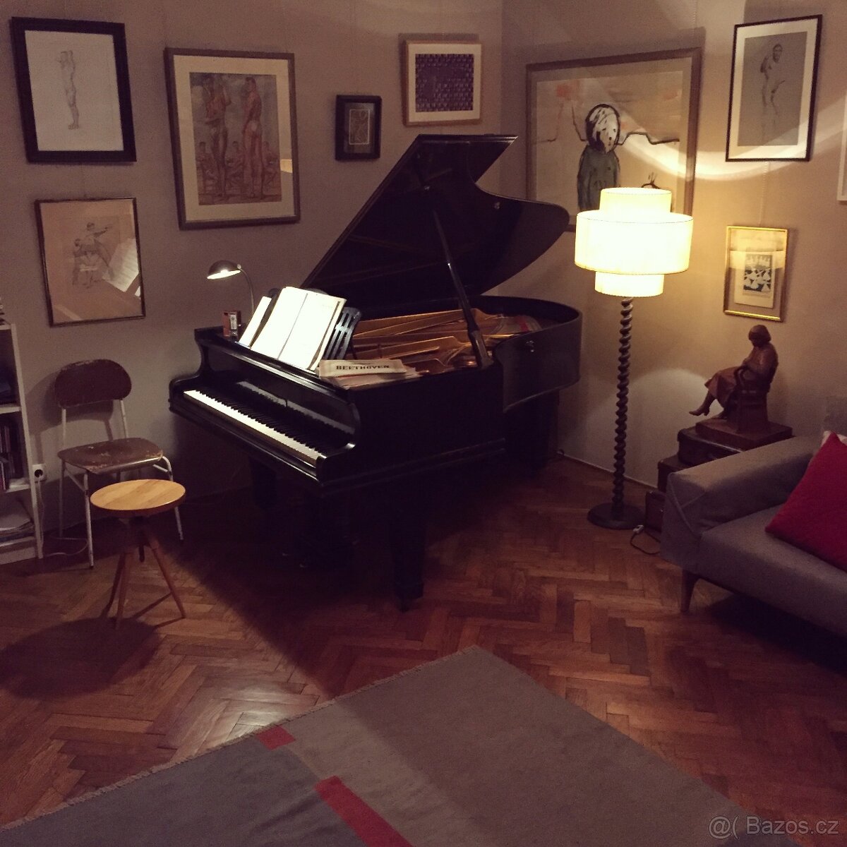 křídlo klavír Petrov grand piano