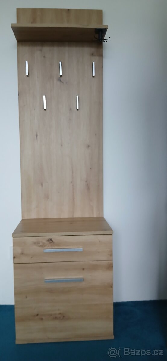 Prodám skříňku do předsíně