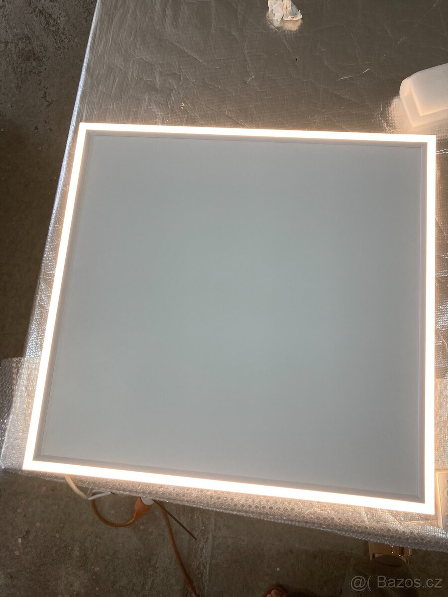 Stropní infrapanel 400W s LED osvětlením, WIFI termostat