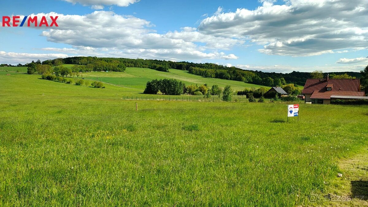 Prodej stavebního pozemku 1715m², Děčín - Dobrná
