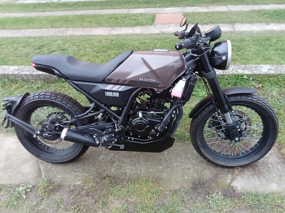 Brixton Crosfire 125 na díly.