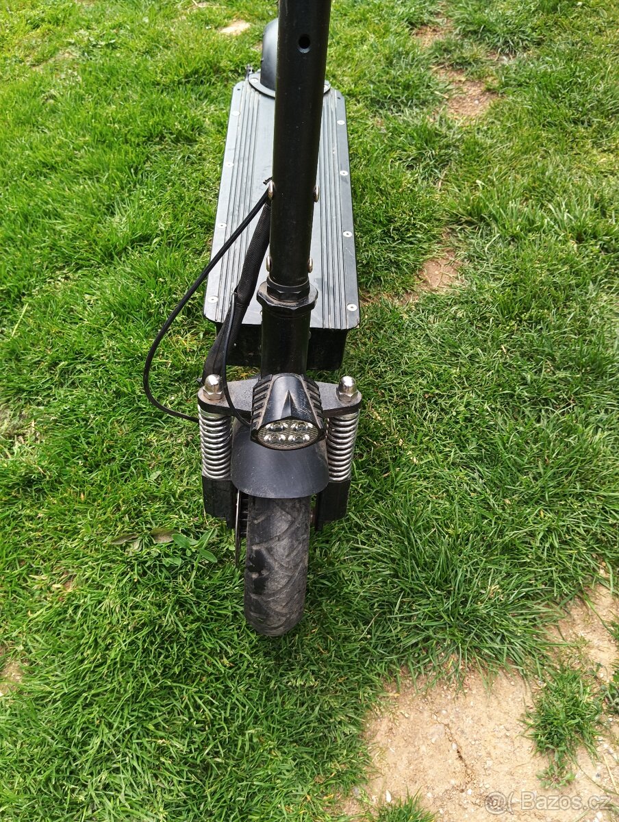 Prodám elektrokoloběžku 850v
