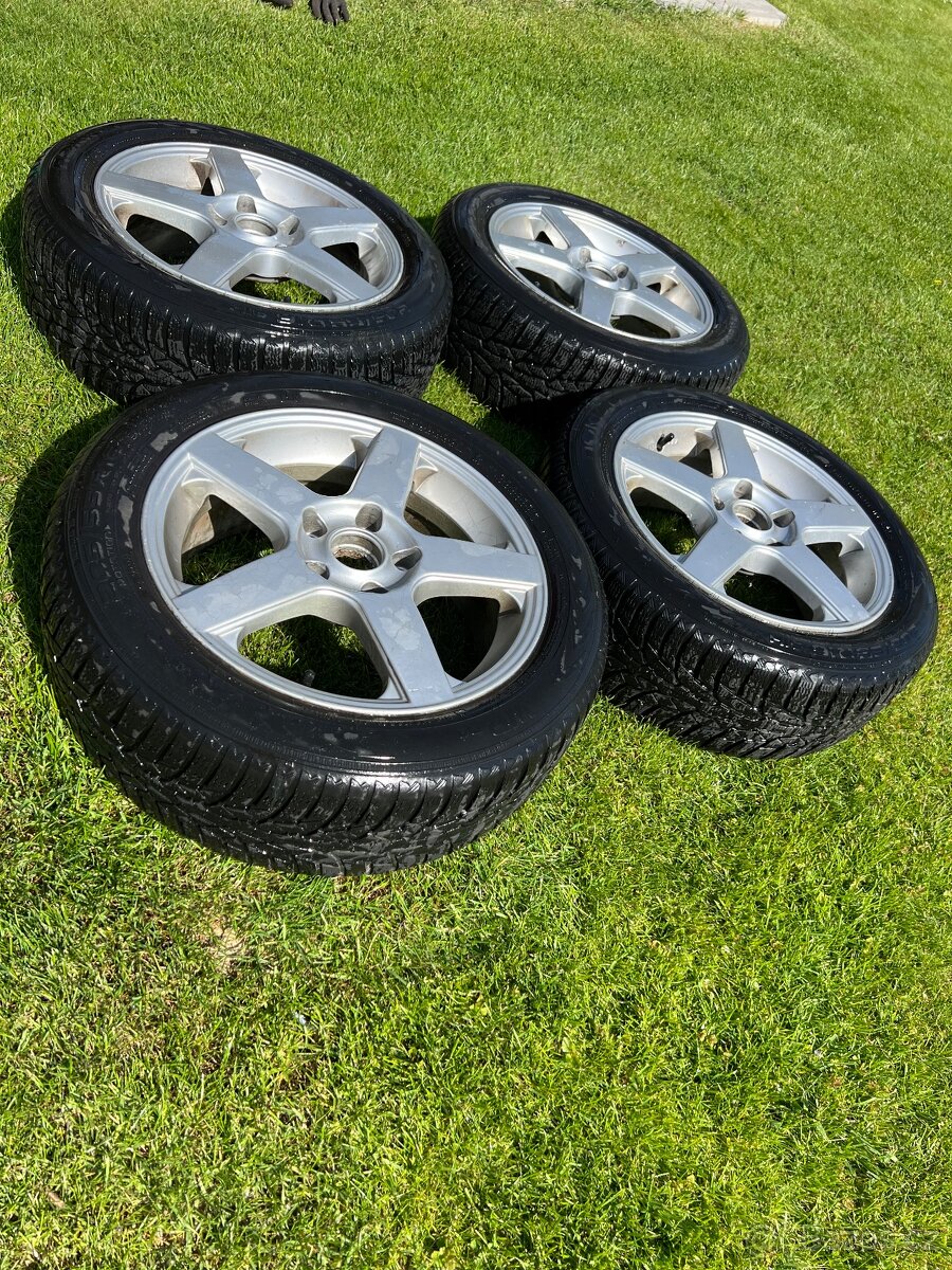 Alu kola 205/55/R16 zánovní pneu