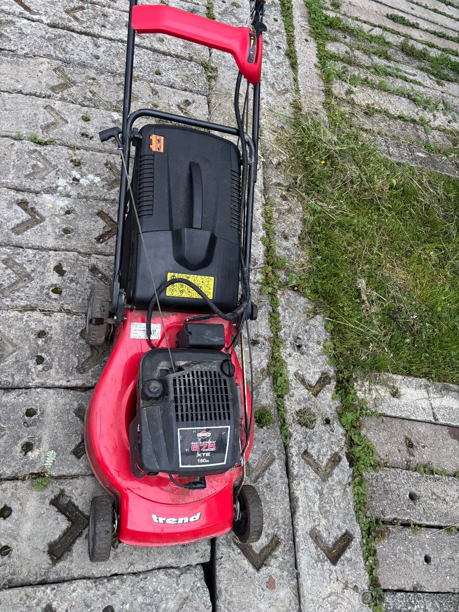 Prodám sekačku Mtf 51 zaběr