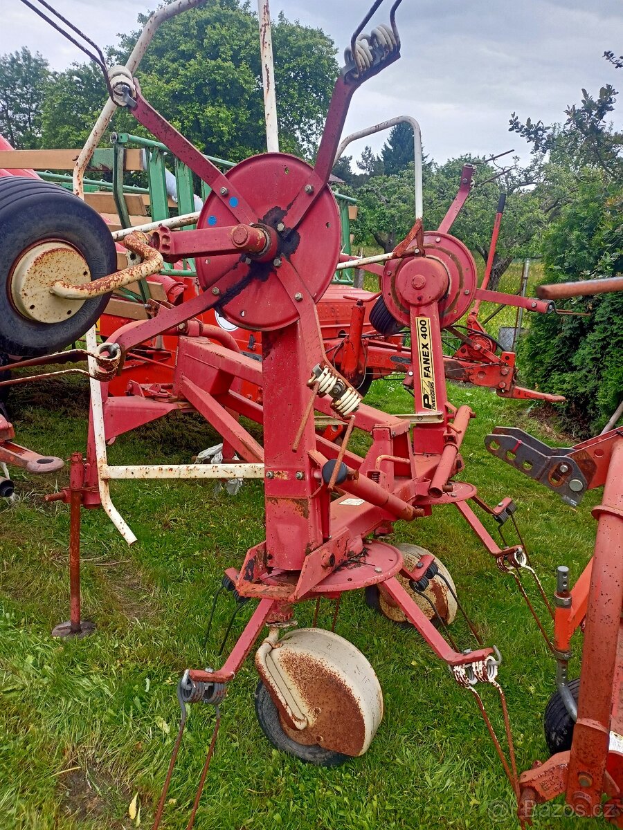 Obraceč sena PZ 4 m