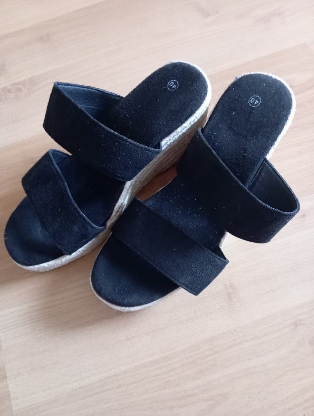 Pantofle na klínku, vel. 40