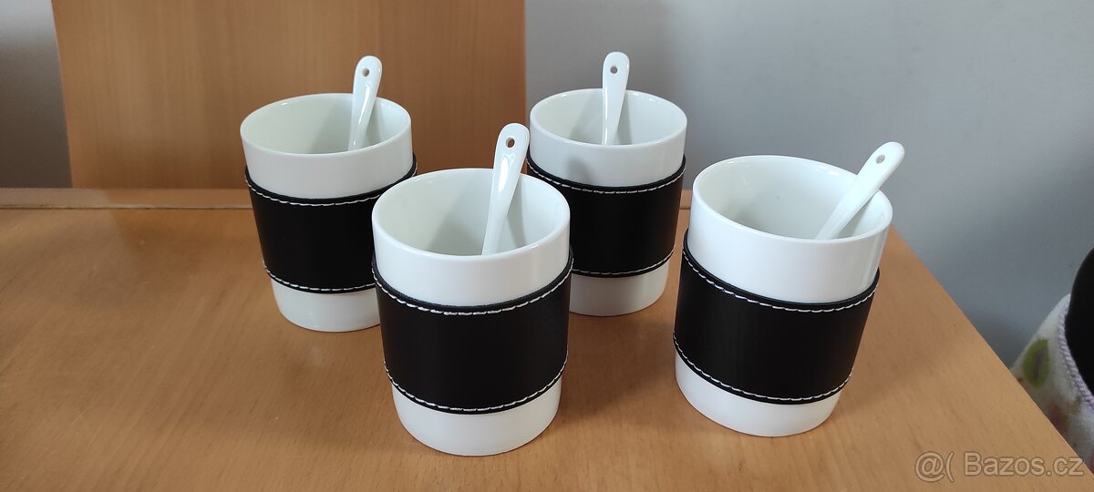 Nove porcelanove hrnecky se lzickami