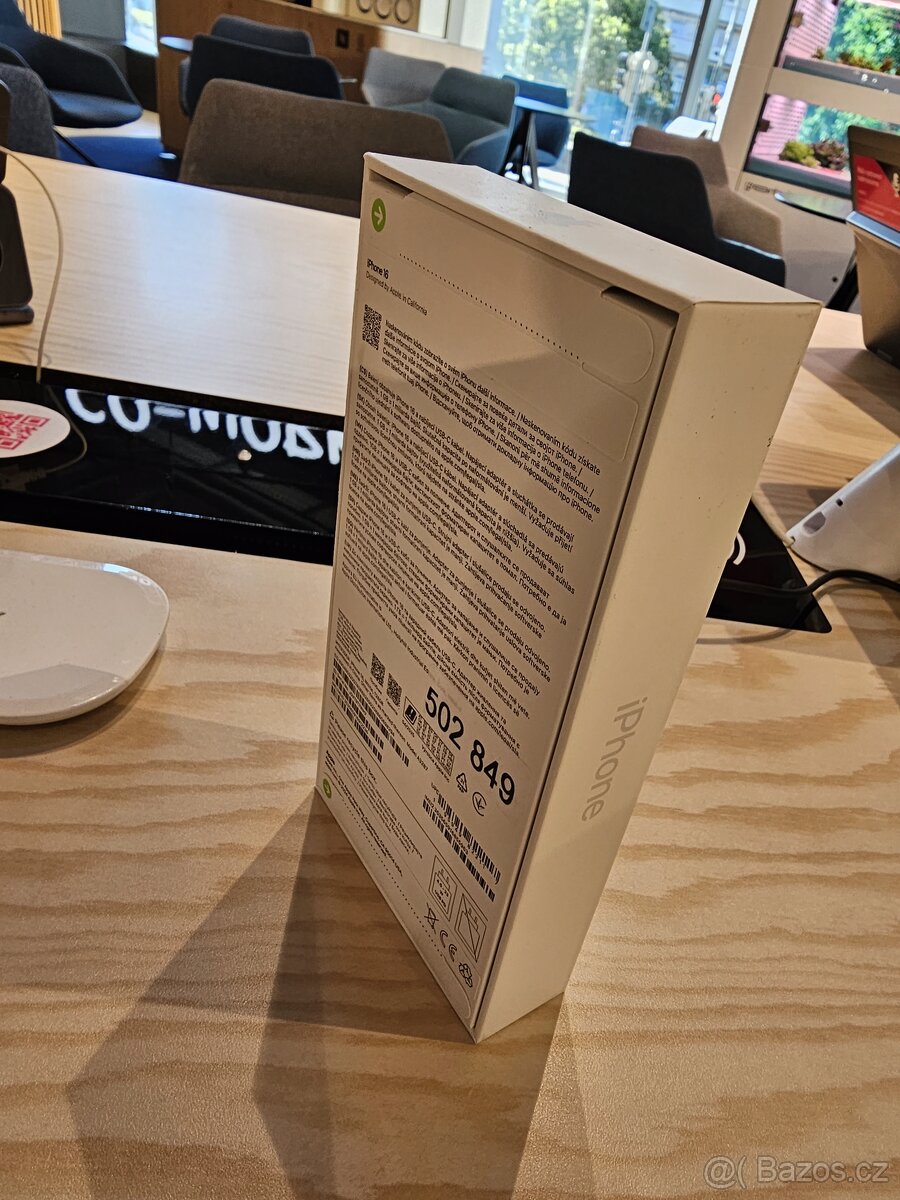 IPHONE 16 bílý T-Mobile