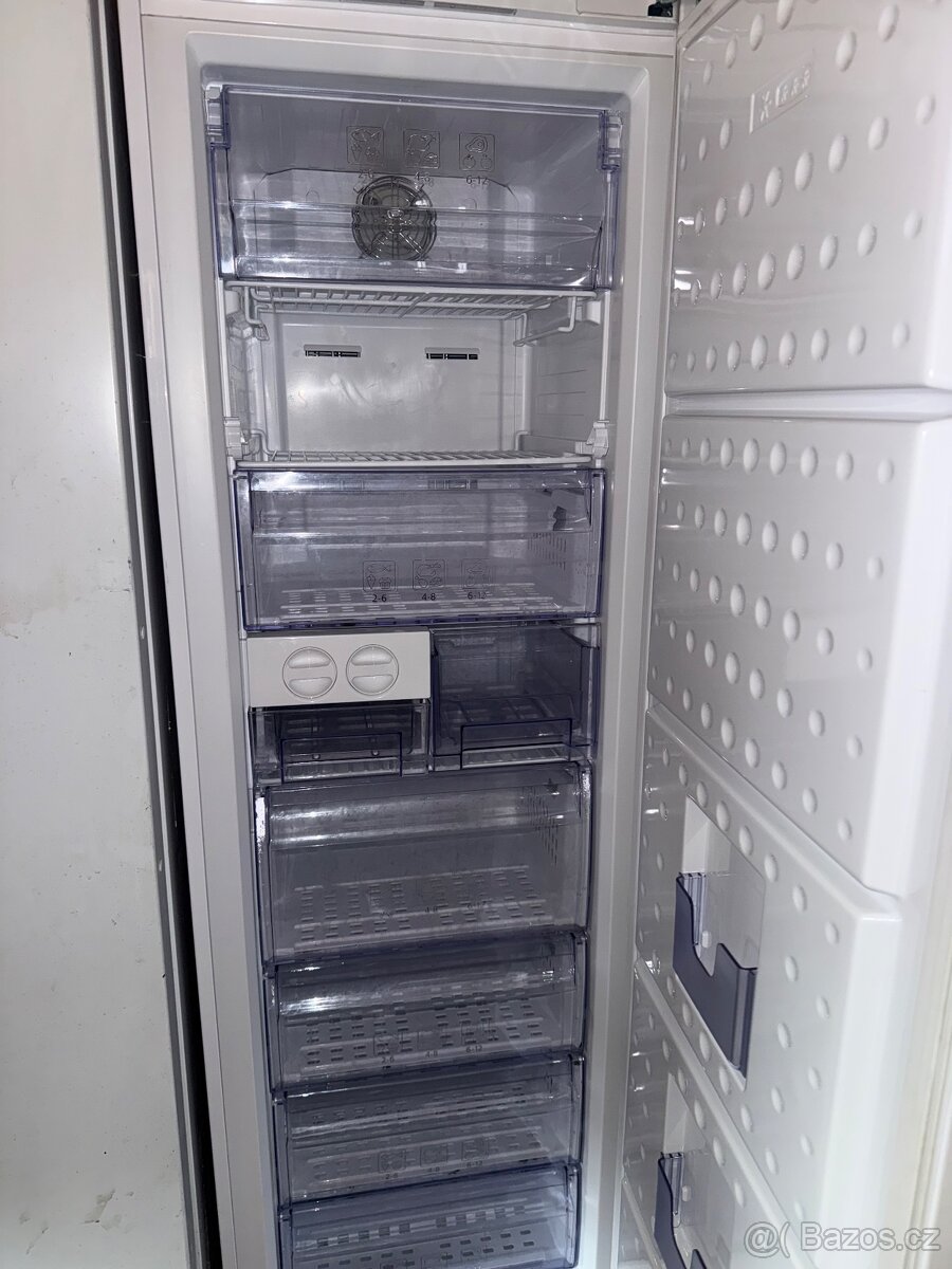Prodám mrazák BEKO 260L šuplíkový