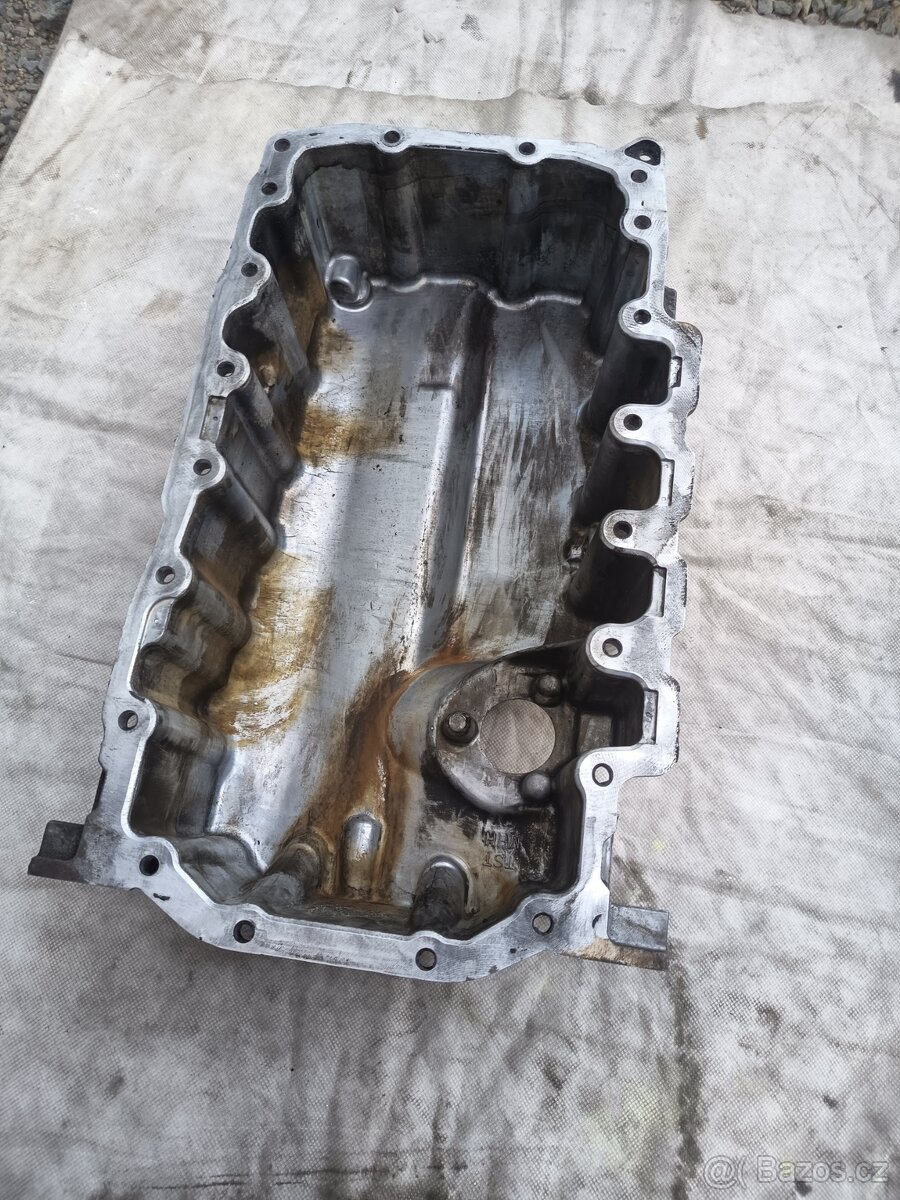 Olejová vana z koncernového 1,6 a 2,0 TDI kod 04L 103 603 C