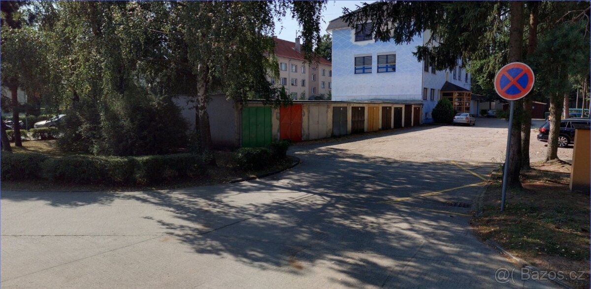 Nabízím pronájem garáže v Třeboni
