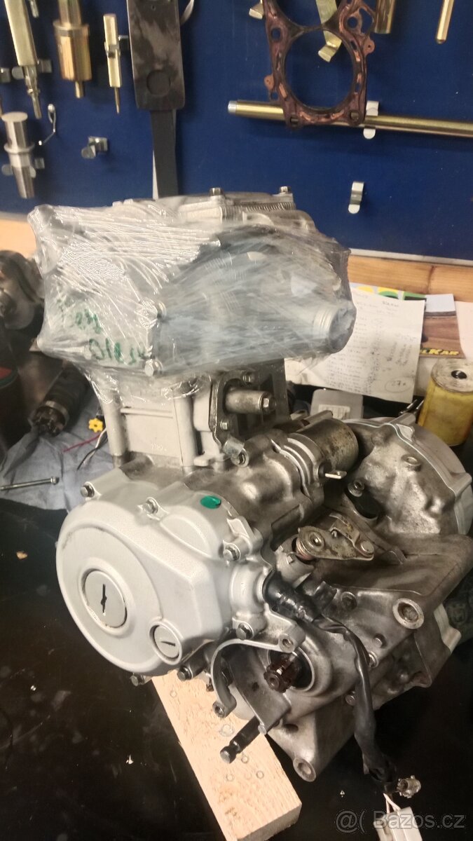 Motor Yamaha yzf r 125