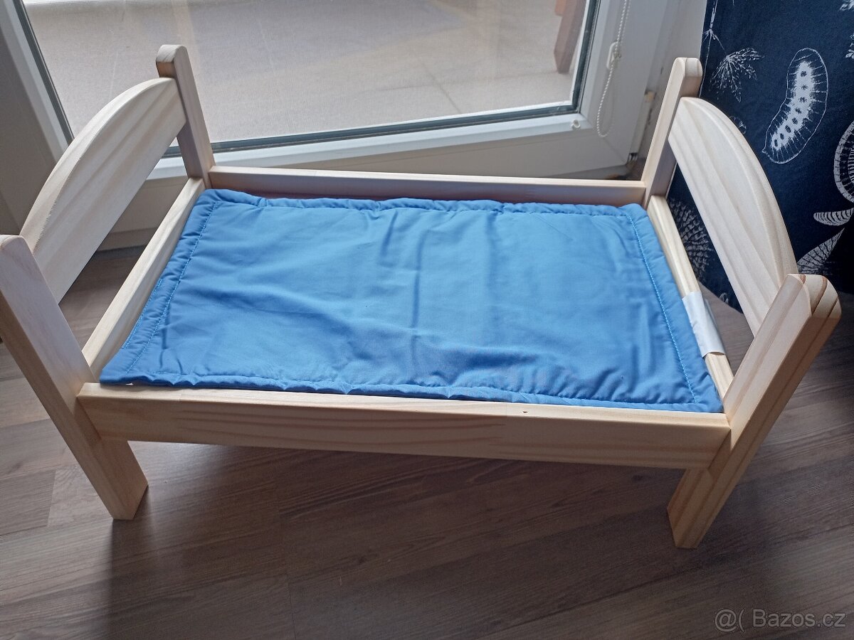 Dřevěná postýlka pro panenky Ikea