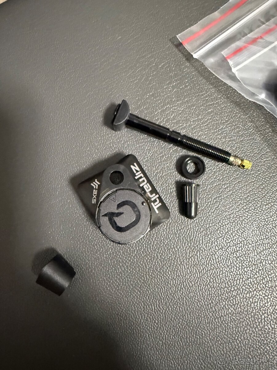 Nové SRAM Quarq TyreWiz - snímače tlaku