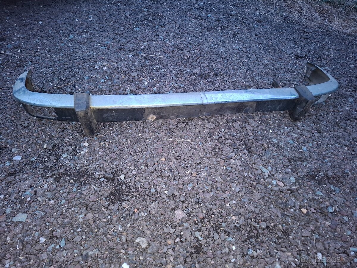 Přední nárazník škoda 110r nebo 120gls