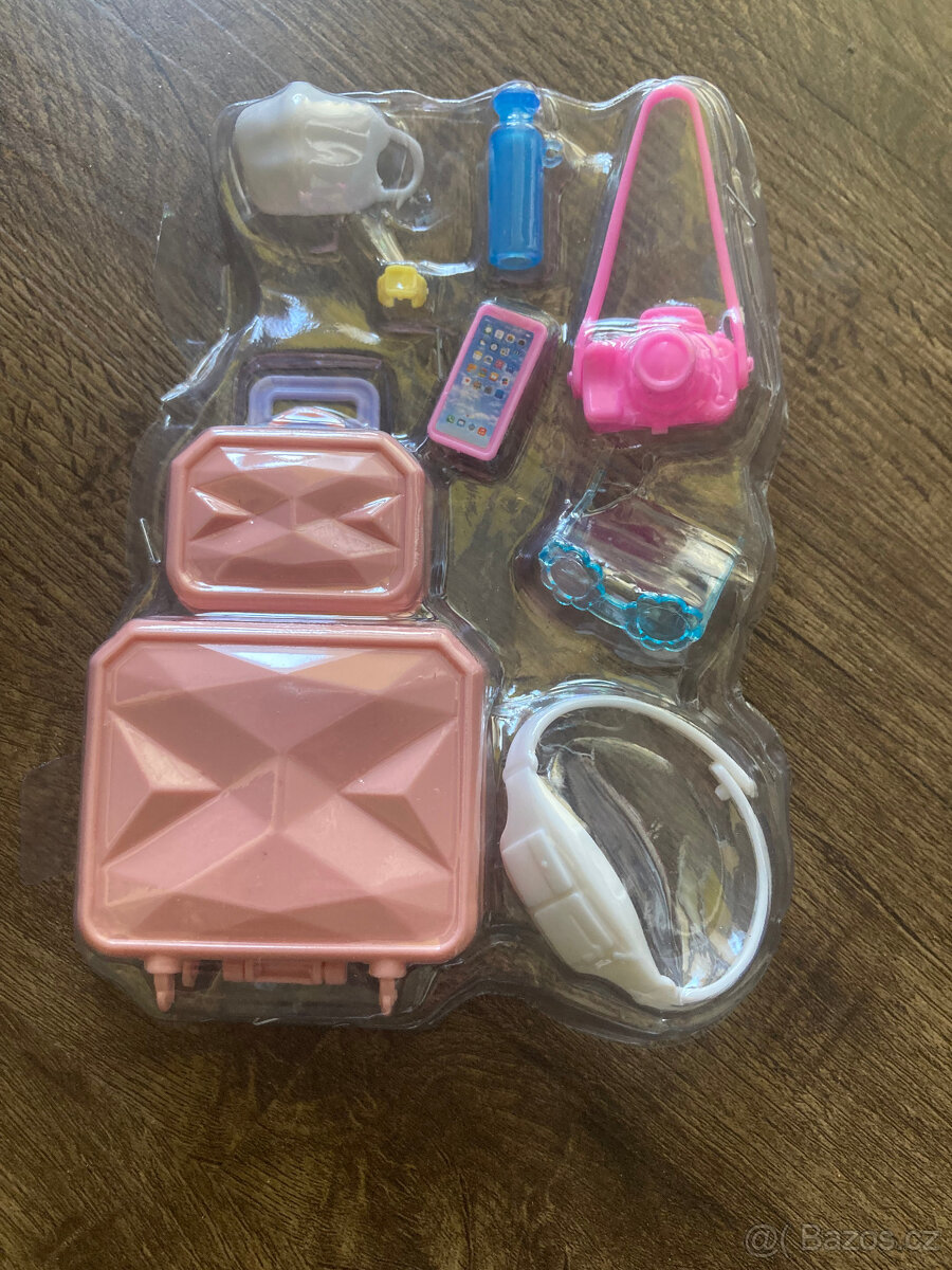 hračky pro panenku barbie + doplnky