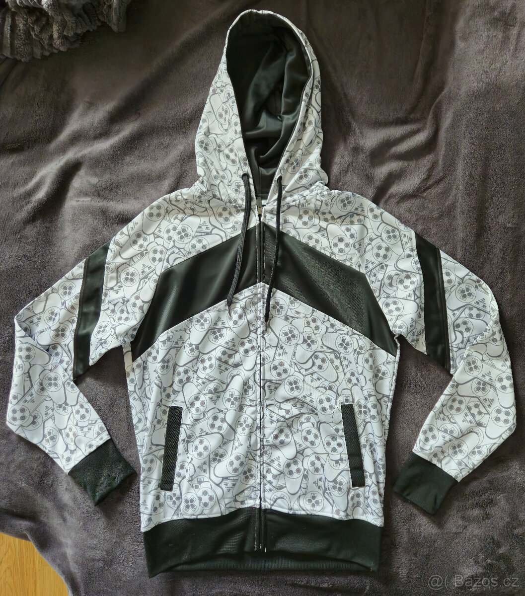 Mikina Playstation Classic - velikost M - nová