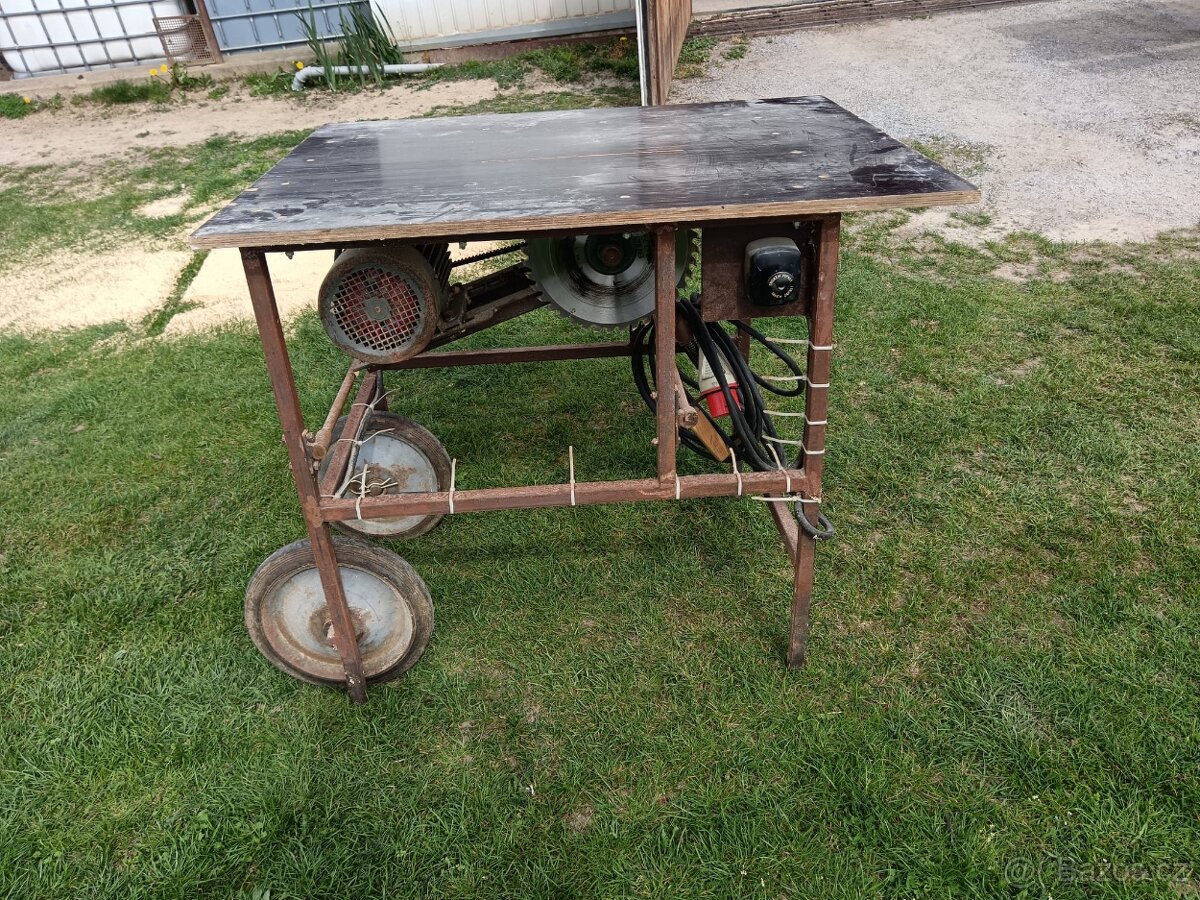 Srolní kotoučová pila