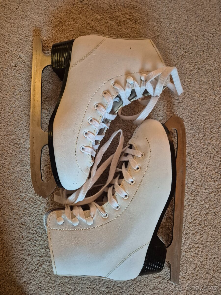 Damske divci brusle 37 - 38