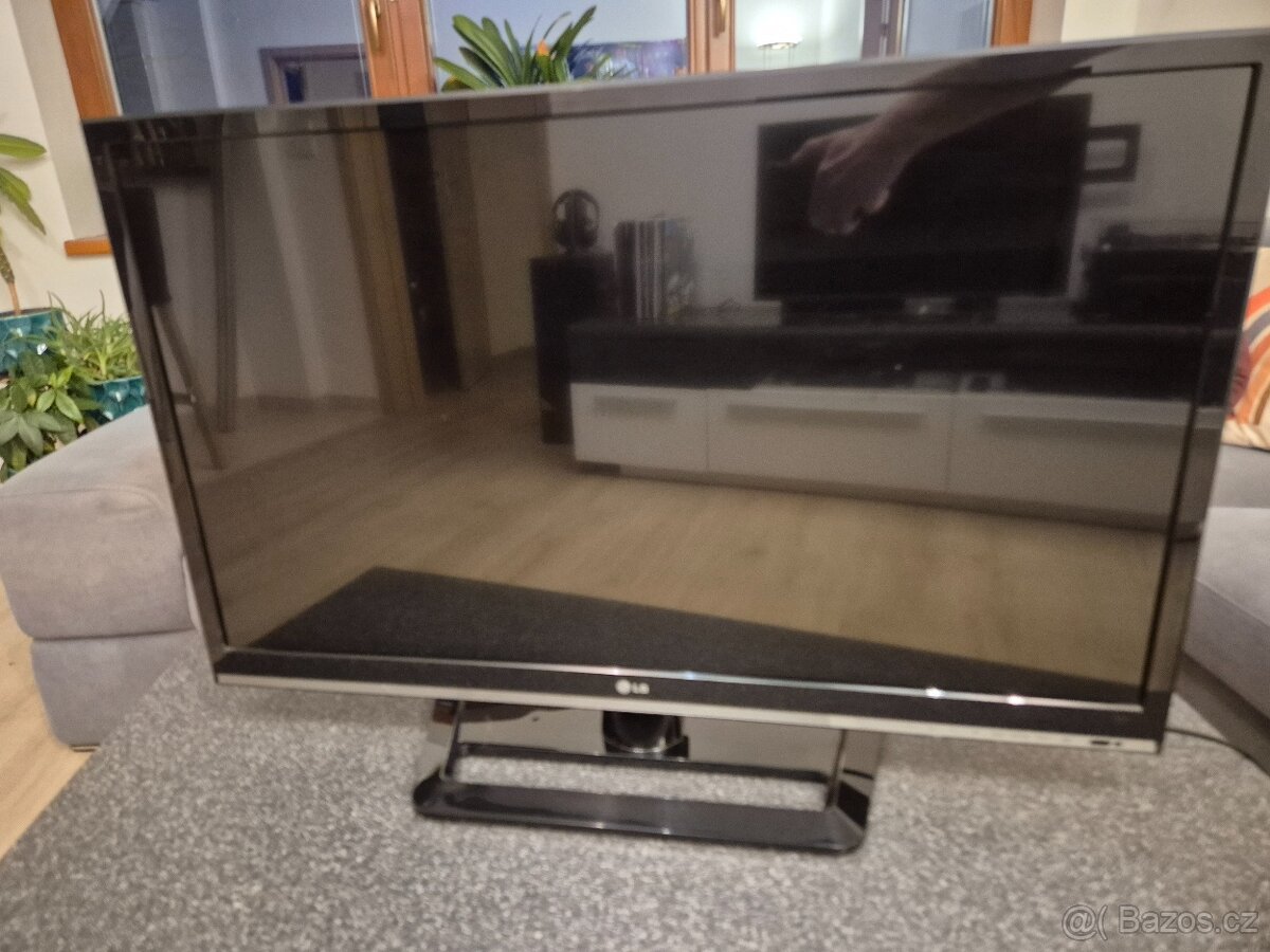 LG 37LS5600 – 37" Full HD LED TV