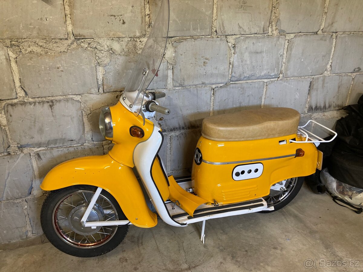 Skůtr Manet S125/03