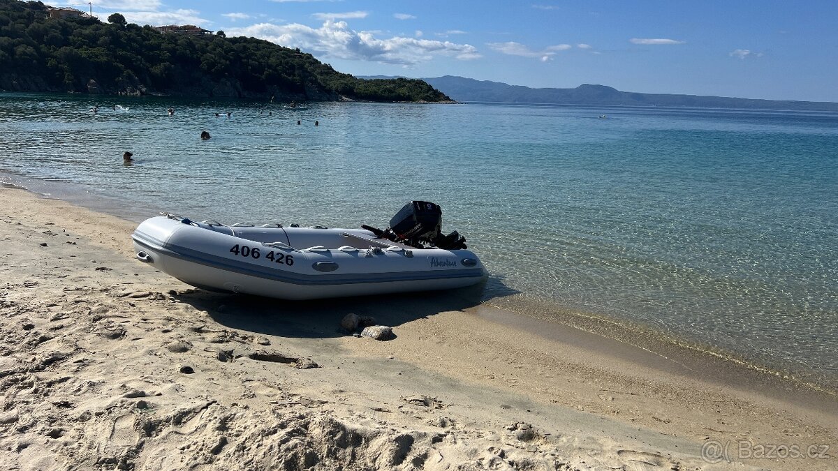Člun Adventure M360 s motorem Mercury 10