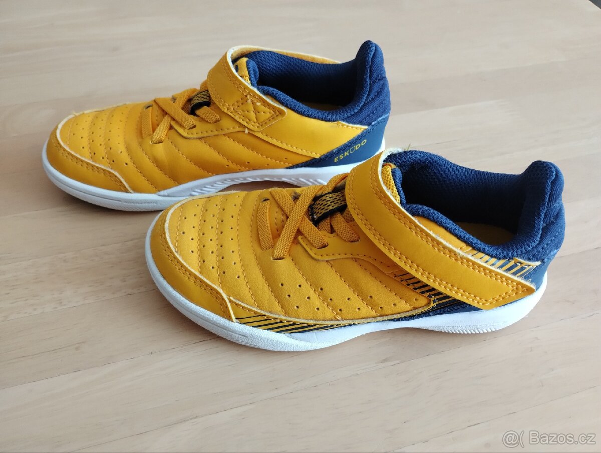 Sálovky Kipsta Eskudo, vel. 28