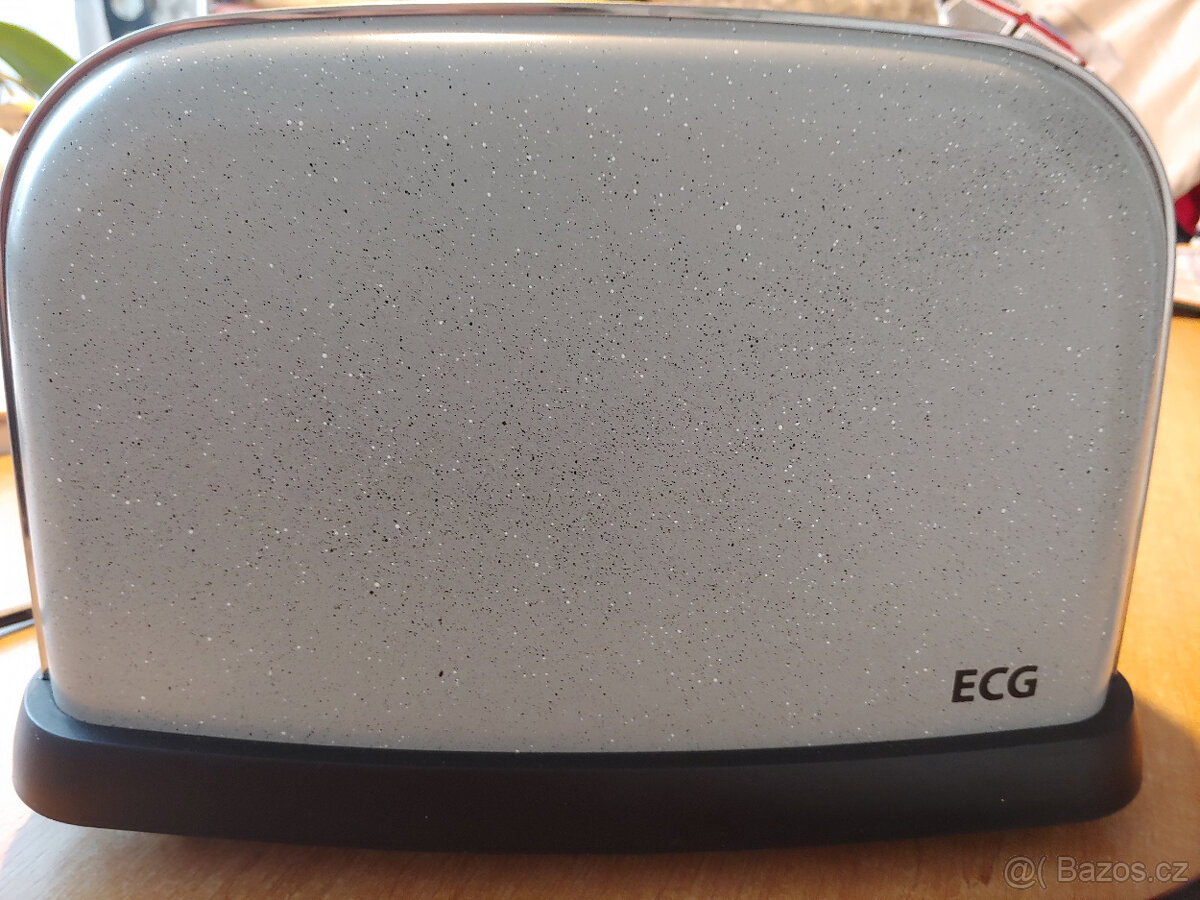 Opékač topinek - toustovač ECG