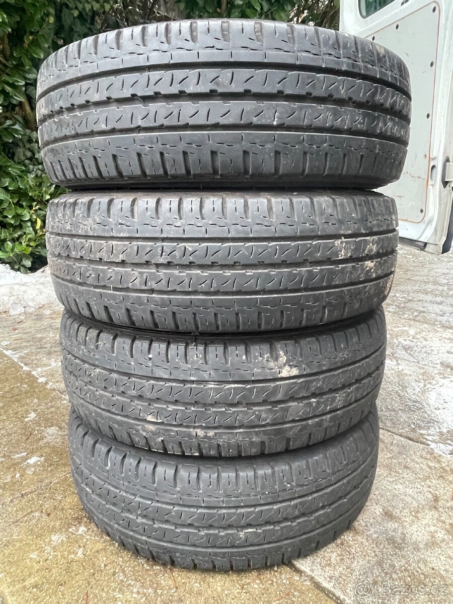 Sada letních dodávkových pneu 195/70/15C Kleber