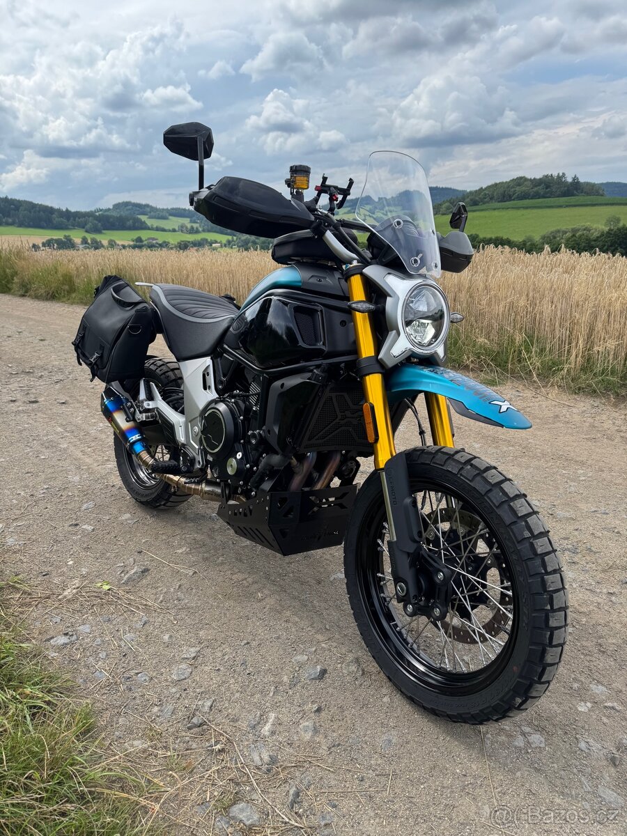 CF MOTO 700-CLX ADVENTURE