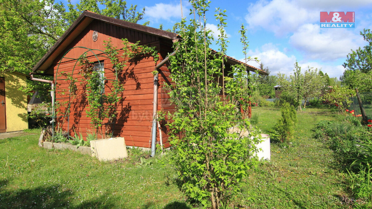 Prodej zahrady s chatkou, 390 m², Čelákovice