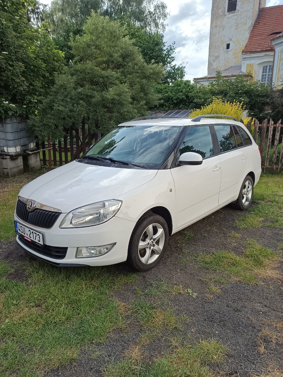 Škoda Fabia II. Verze: Ambiente Rv.7/2013 1.2TSI 63kw Bílá