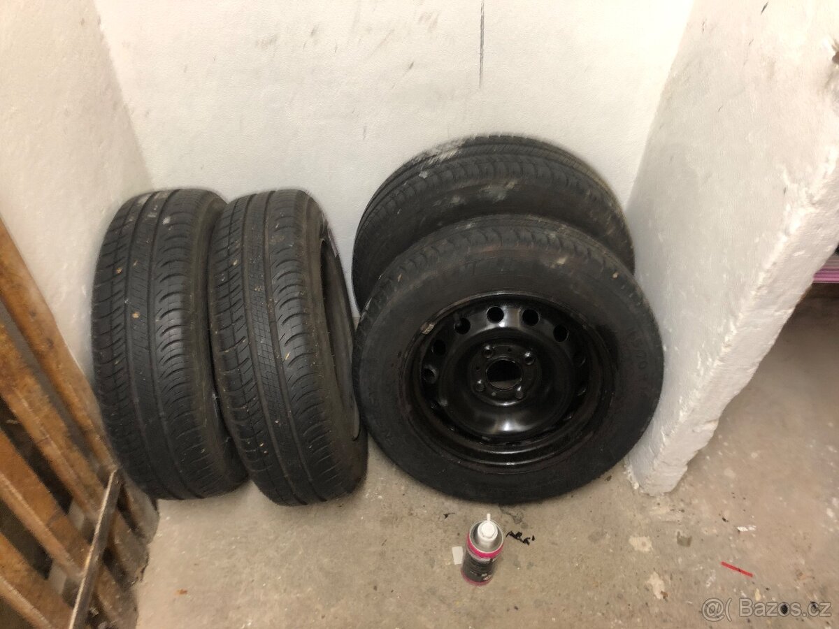 pneu michelin 165/70-r14+plechové disky