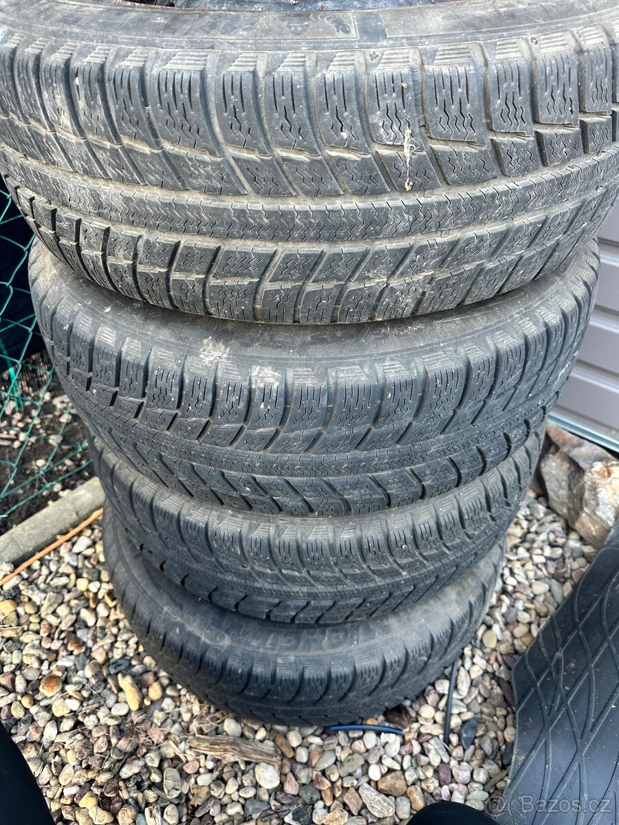 Pneu s disky 15” mischellin zimni