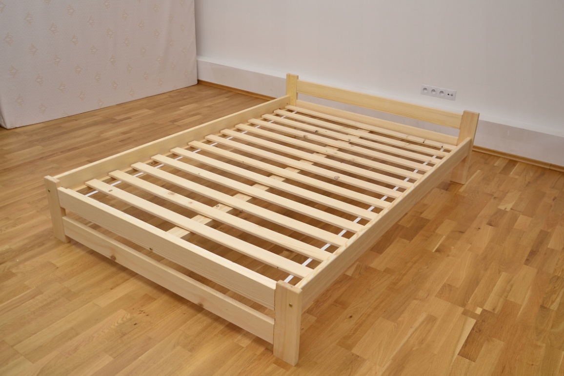 Nová postel 180x200 cm borovice + rošt