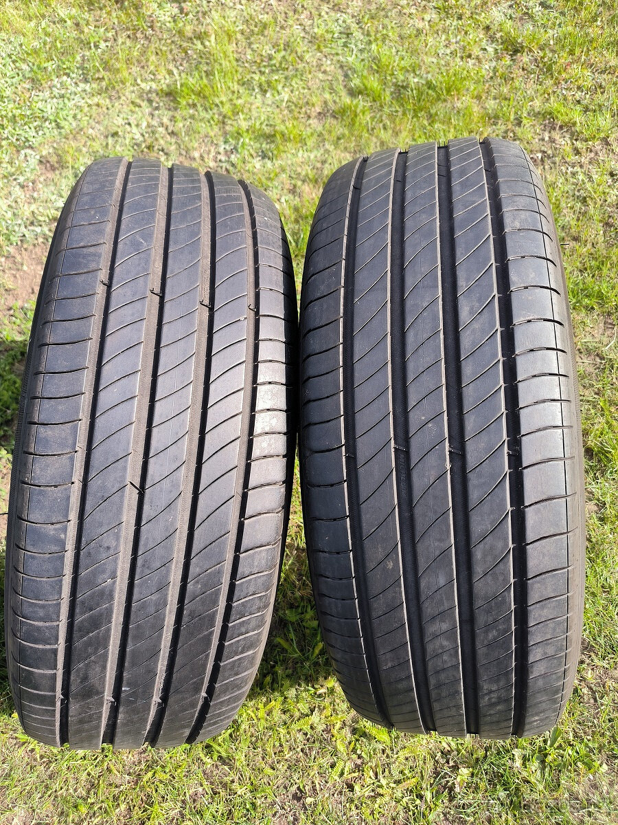 2 letní pneu 215/55/17 MICHELIN